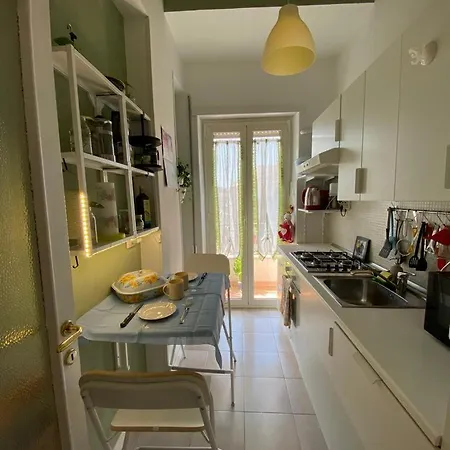 Tiburtina's Comfy And Cosy Nest 게스트하우스