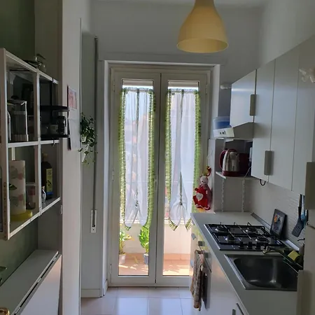 Tiburtina's Comfy And Cosy Nest 게스트하우스 *